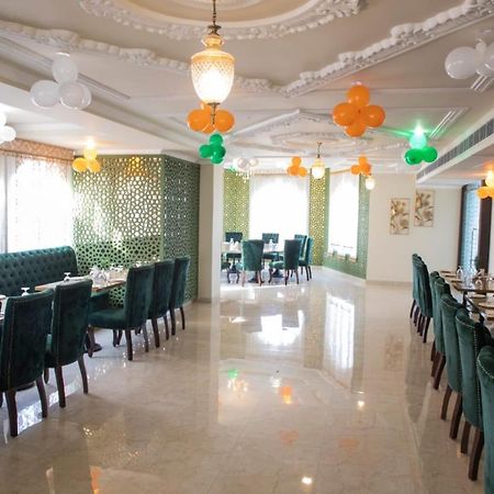 Indralok Palace Hotel & Resort Morena Екстер'єр фото